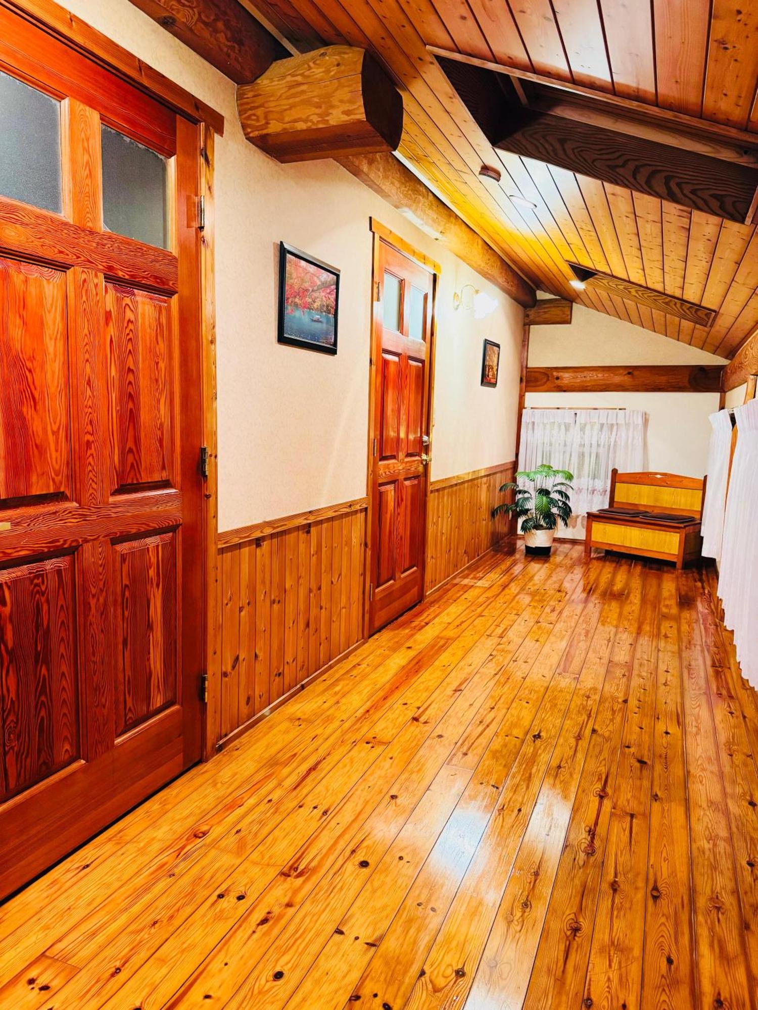 Yufuin Log House No Yado Tom Sawyer Hotell Eksteriør bilde